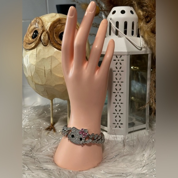 💕New💕 Hello Kitty Cuban Link Bracelet - Picture 7 of 7